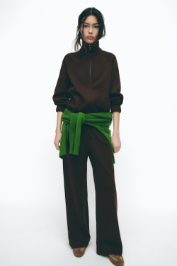 ZARA МЯГКАЯ ТОЛСТОВКА НА МОЛНИИ, ШОКОЛАДНЫЙ