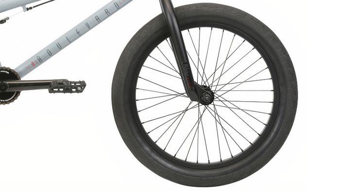 переднее колесо трюкового велосипеда BMX
