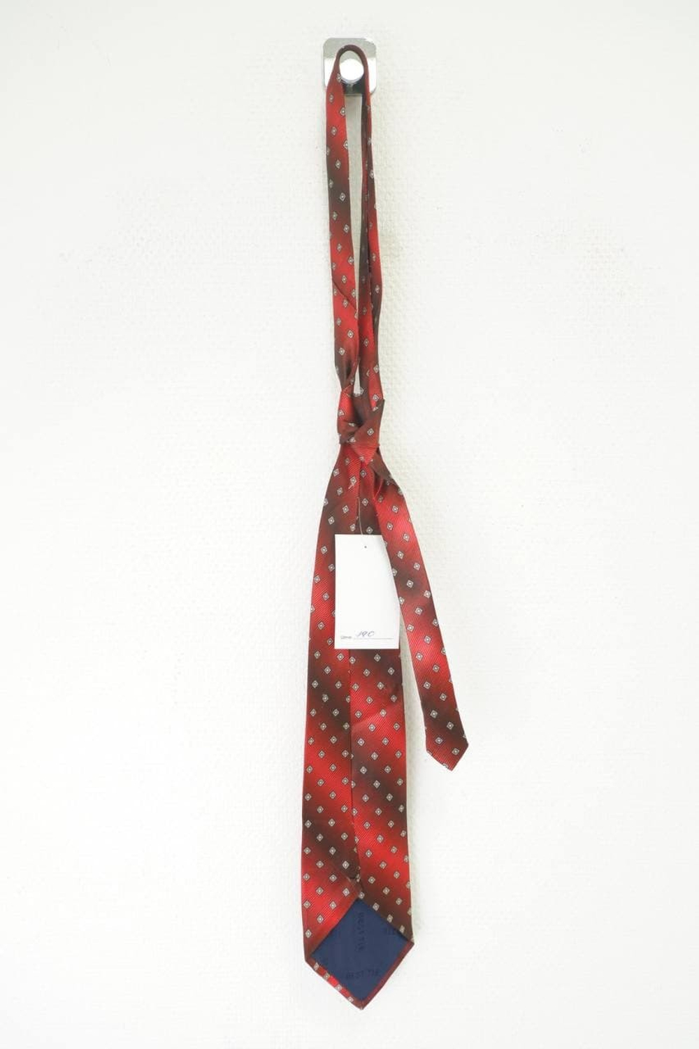 Галстук яркий