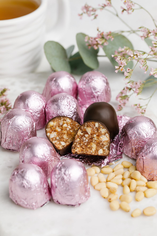 Кедровая комета с земляникой / гофрокороб / 1 кг / ТМ Сибирские конфеты