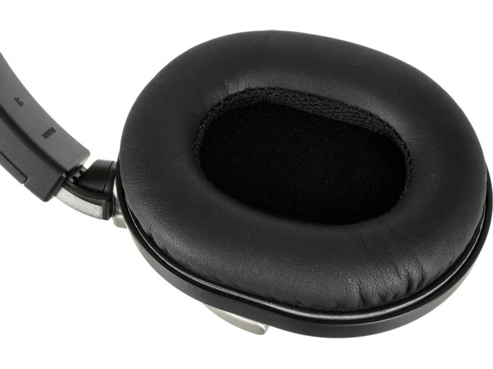 Наушники Audio-Technica ATH-M70X черный