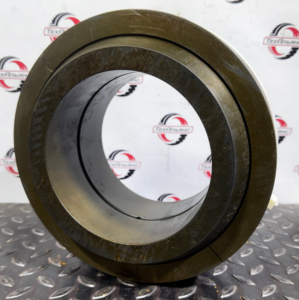 Втулка 707-46-14010