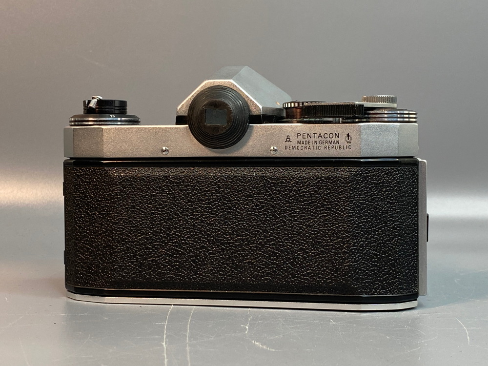 Praktica Super TL + Pentacon 1.8/50 auto