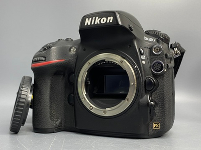 Nikon D800 7.800 Кадров