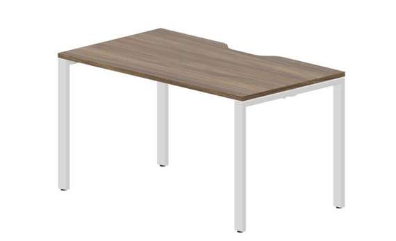 стол Strike 1380х780х750мм (с эргономичным вырезом)