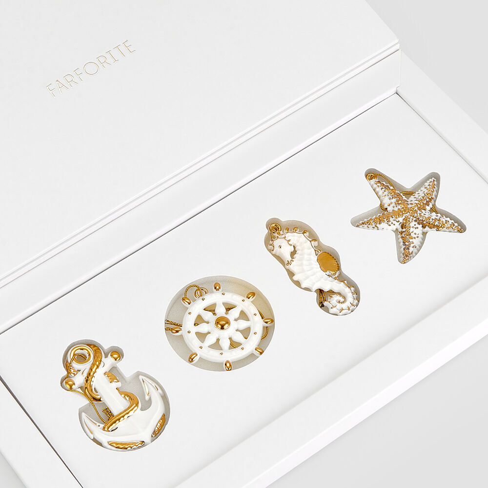 Набор из 4 елочных игрушек Farforite «Море зовет»: «Морской конек», «Морская звезда», «Якорь», «Штурвал» в подарочной коробке