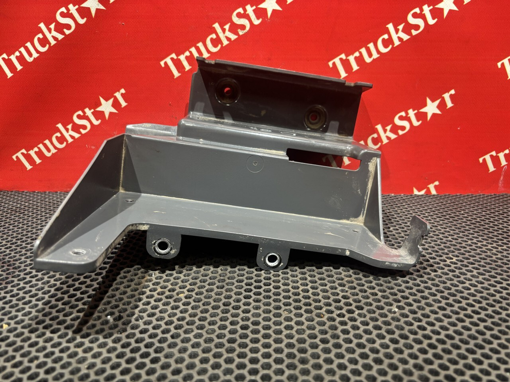 Кронштейн блока управления шасси переднего 2023г