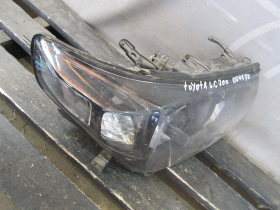 Фара правая Toyota Land Cruiser 200 07-12 Б/У  8113060D12