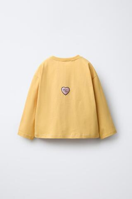 ZARA ФУТБОЛКА С ПРИНТОМ MINNIE MOUSE AND FRIENDS © DISNEY, ЖЕЛТЫЙ