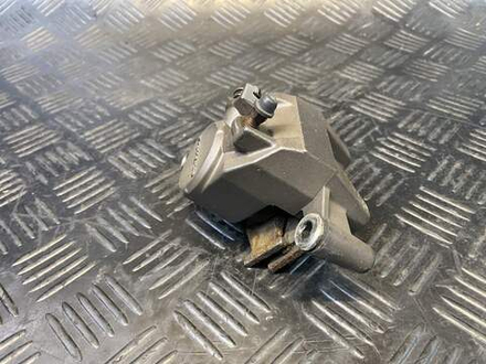 Суппорт заднего тормоза Suzuki GSR400 (GK7DA)