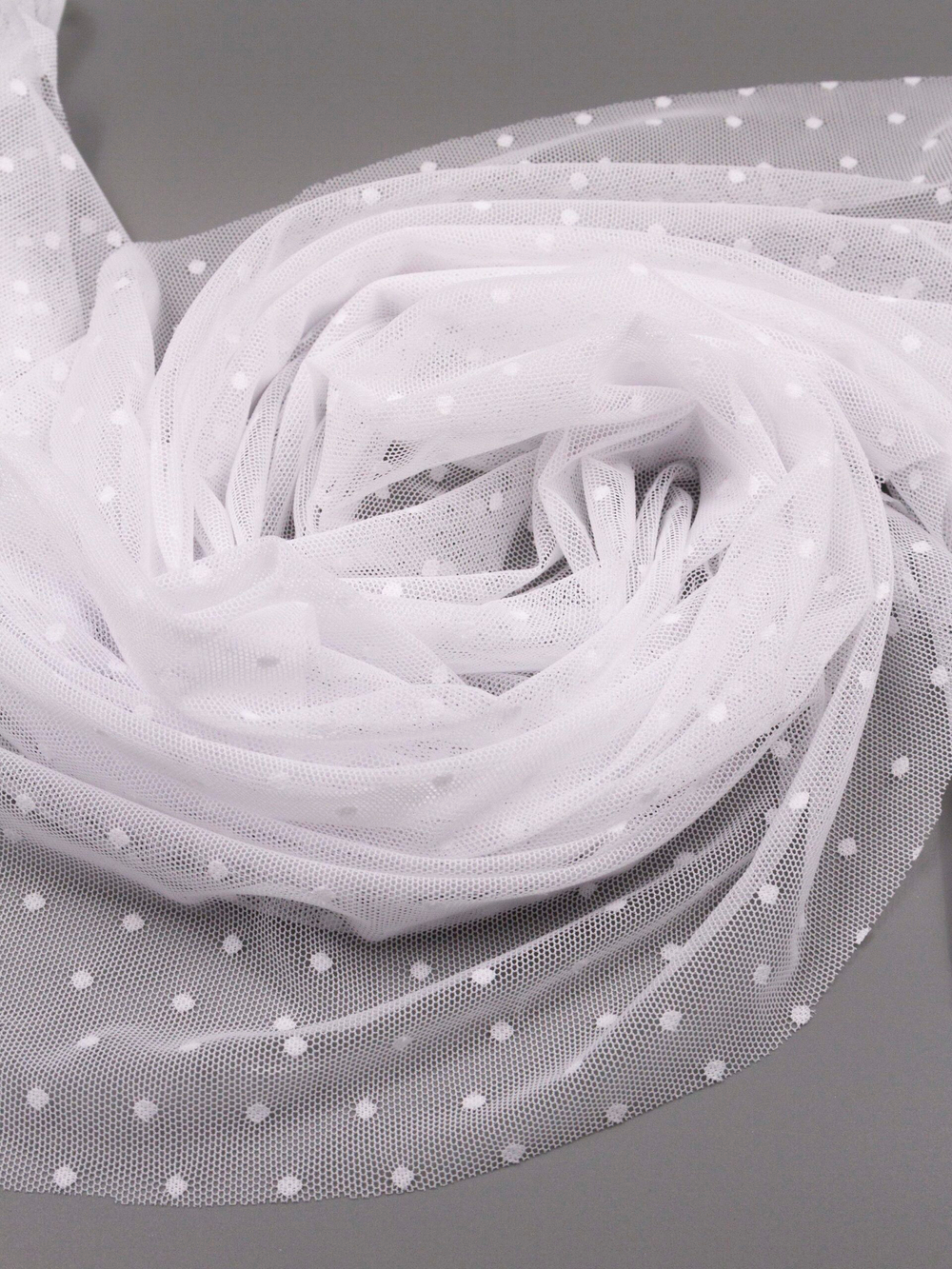 Сетка эластичная холодная белая в горошек метражом