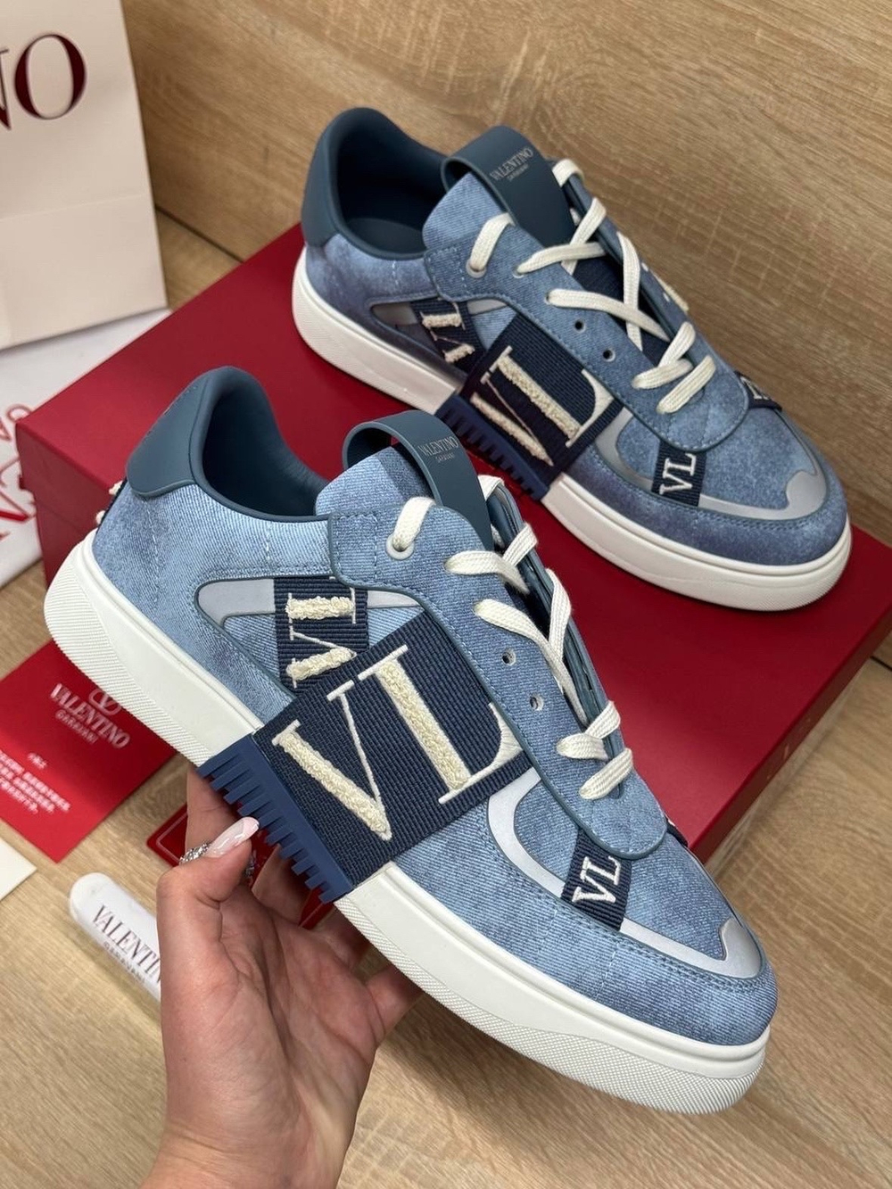 Кеды Valentino