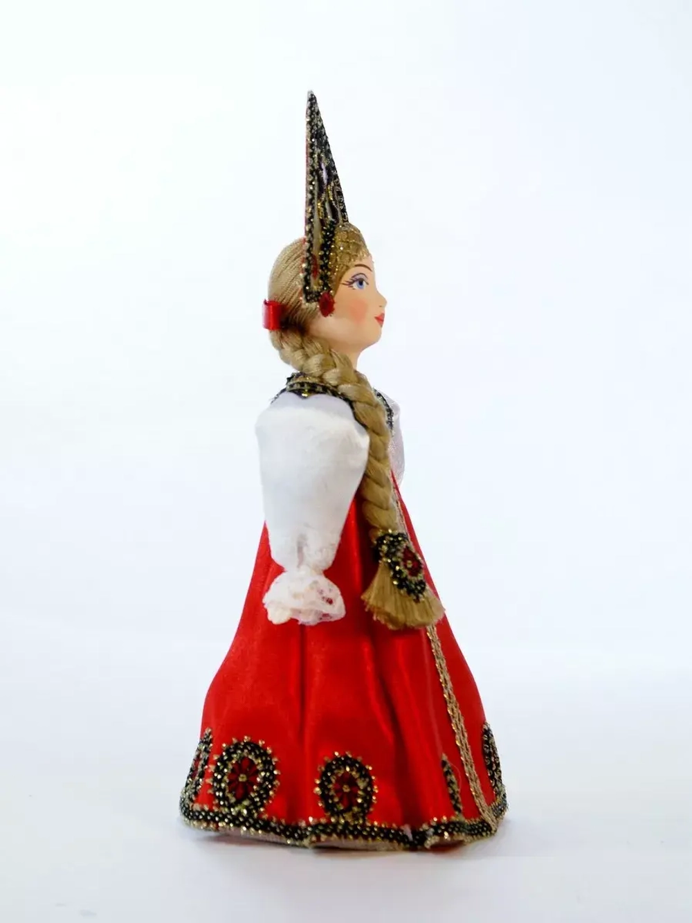 Кукла фарфоровая Русская красавица