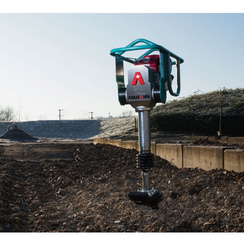 Вибротрамбовка бензиновая Ammann ATR 30 - [28 кг / 2 кН / Honda GX35]