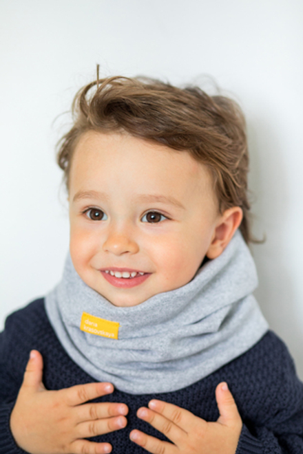 детский снуд-горловинка из хлопка гладкий серый