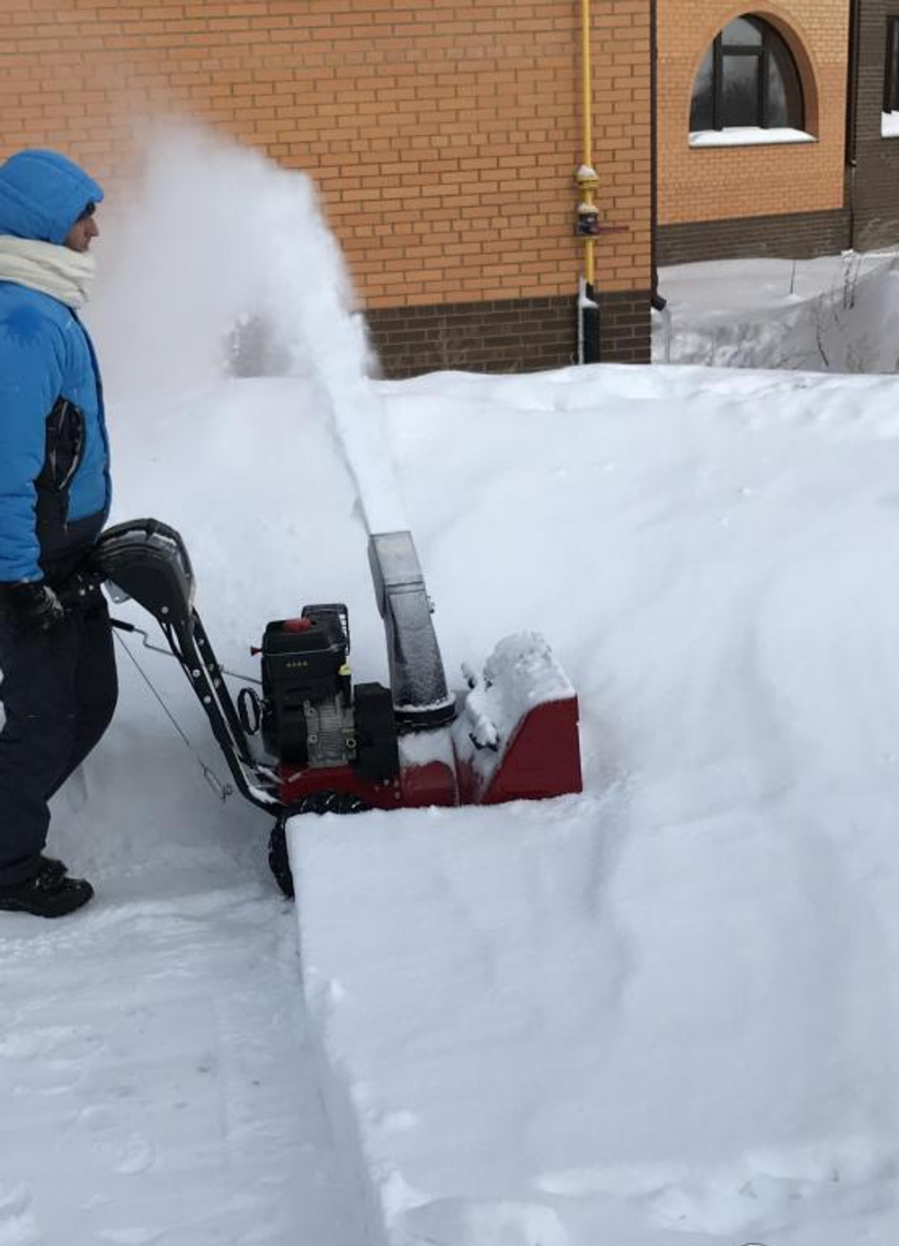 Снегоуборщик CANADIANA CL61900R