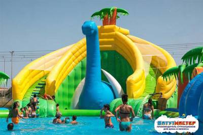 Надувной аквапарк с бассейном и горками «Дино Парк», 19,67×19,67×5,68 м