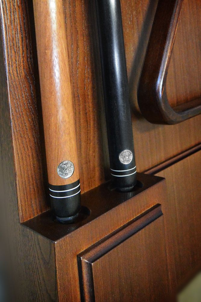 Киевница К-21 с часами ясень,шпон,мдф (№2)