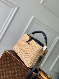 Louis Vuitton Capucines BB