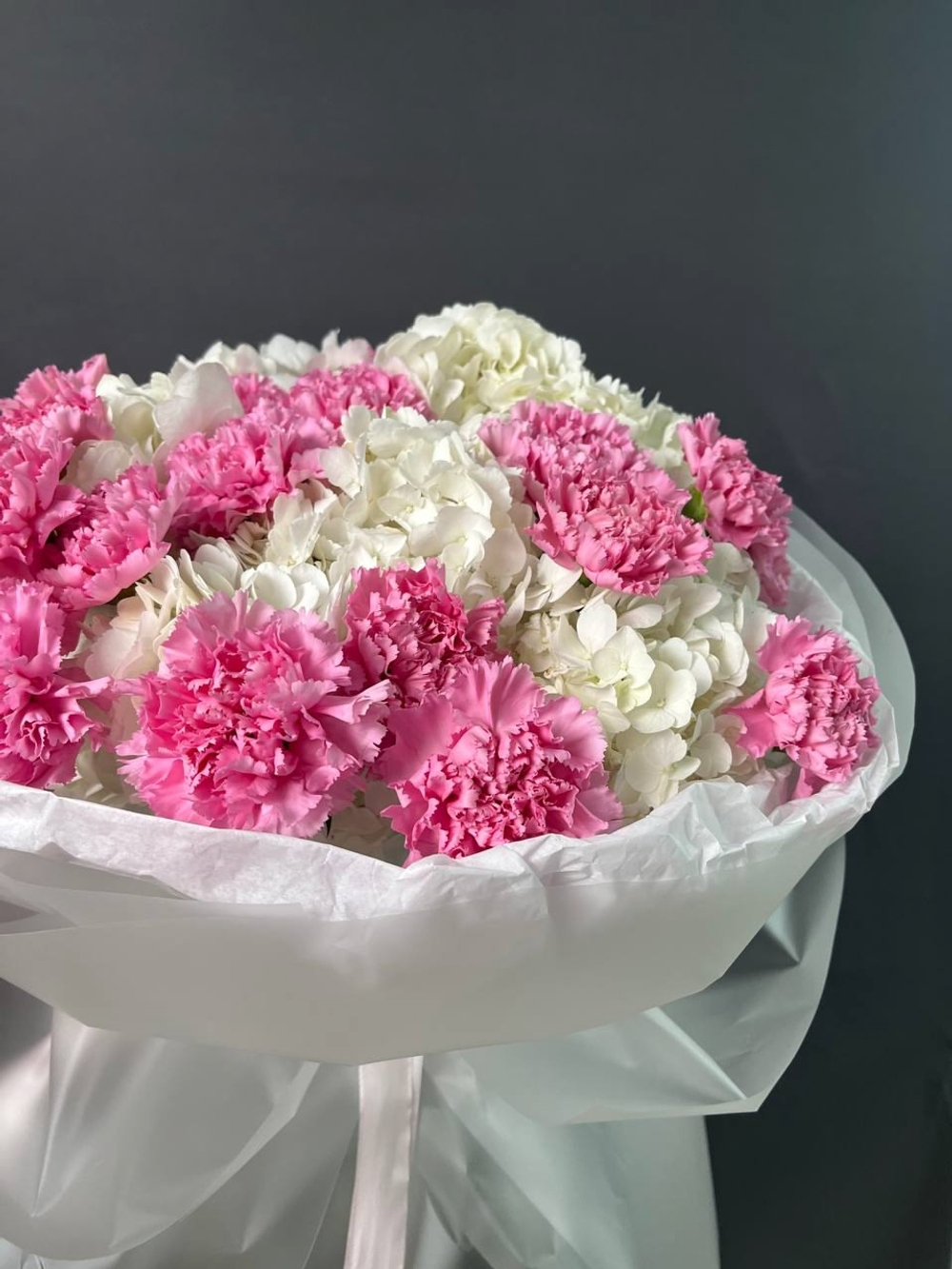 Авторский букет «Розовый сапфир»