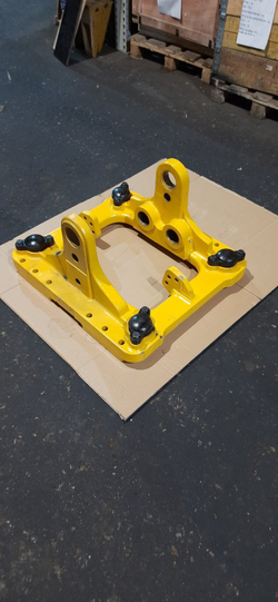 Каретка (Carrier Bag/King post) 87356803 на New Holland