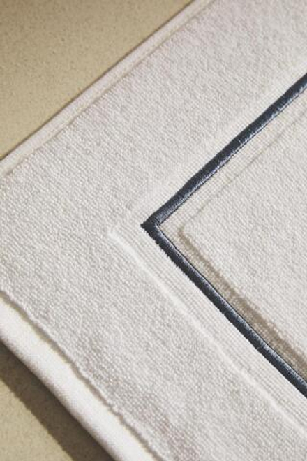 ZARA HOME КОВРИК ДЛЯ ВАННОЙ С ВЫШИВКОЙ, ТЕМНО-СИНИЙ