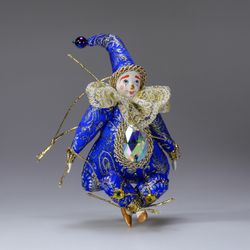 Ёлочная игрушка Гном-Самоцвет парчовый