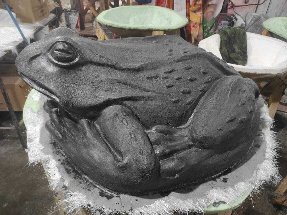 Камень валун Лягушка большая