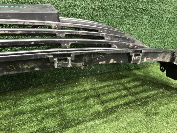 Решетка переднего бампера Toyota Camry xv70 (2017-2021)