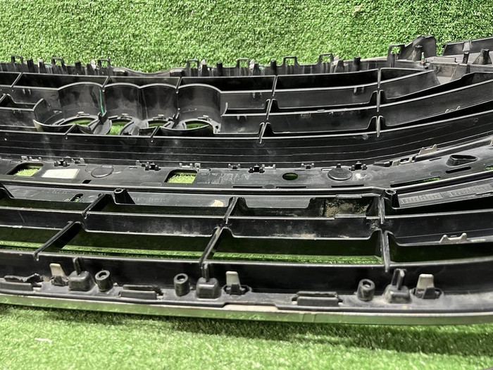 Решетка радиатора Audi A8 4 D5 (2017-2022)