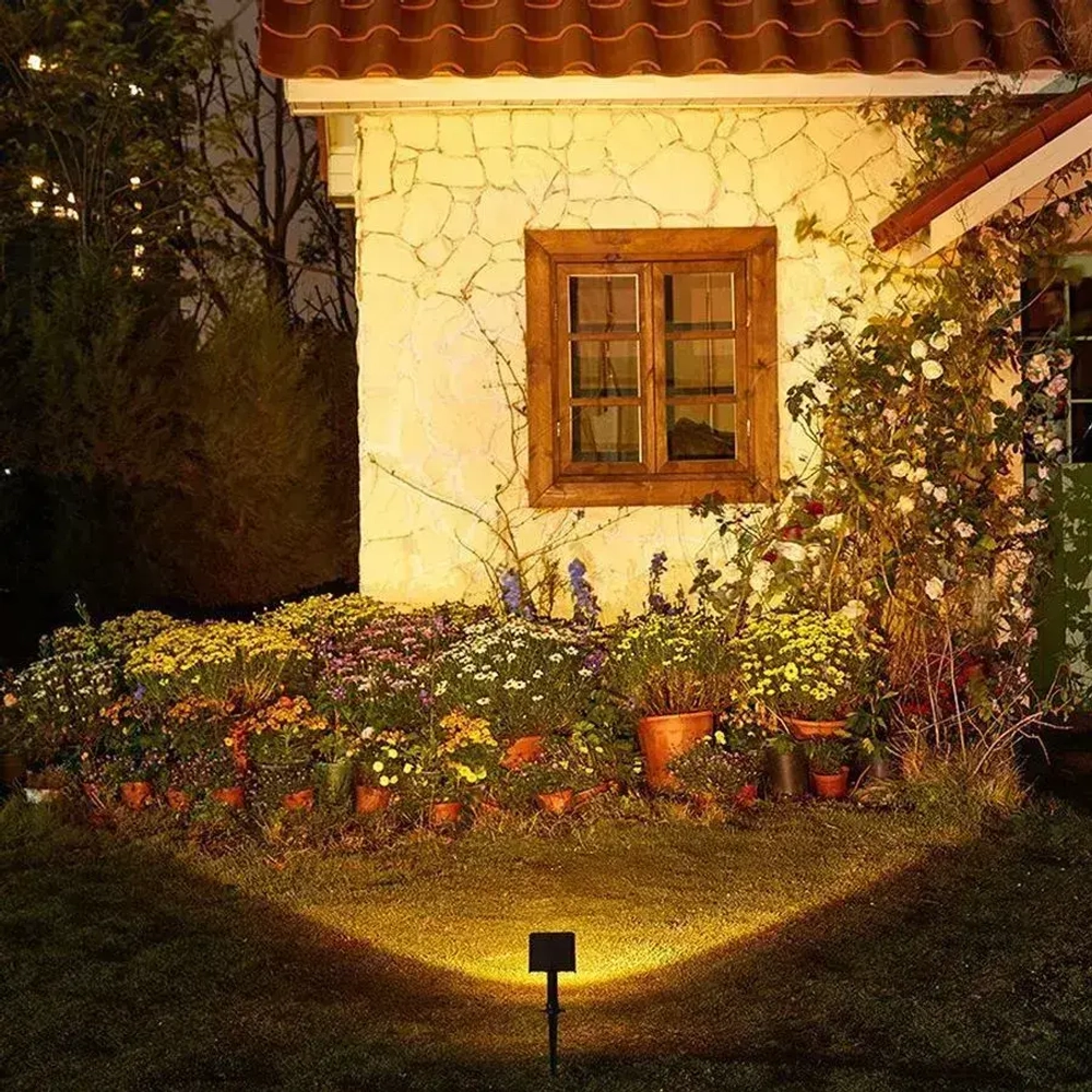 Садовая подсветка на солнечной батарее