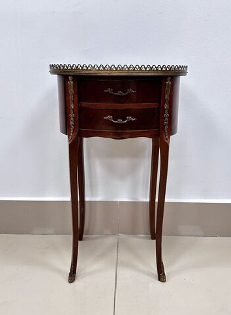 Винтаж: Винтажный комод на тонких ножках