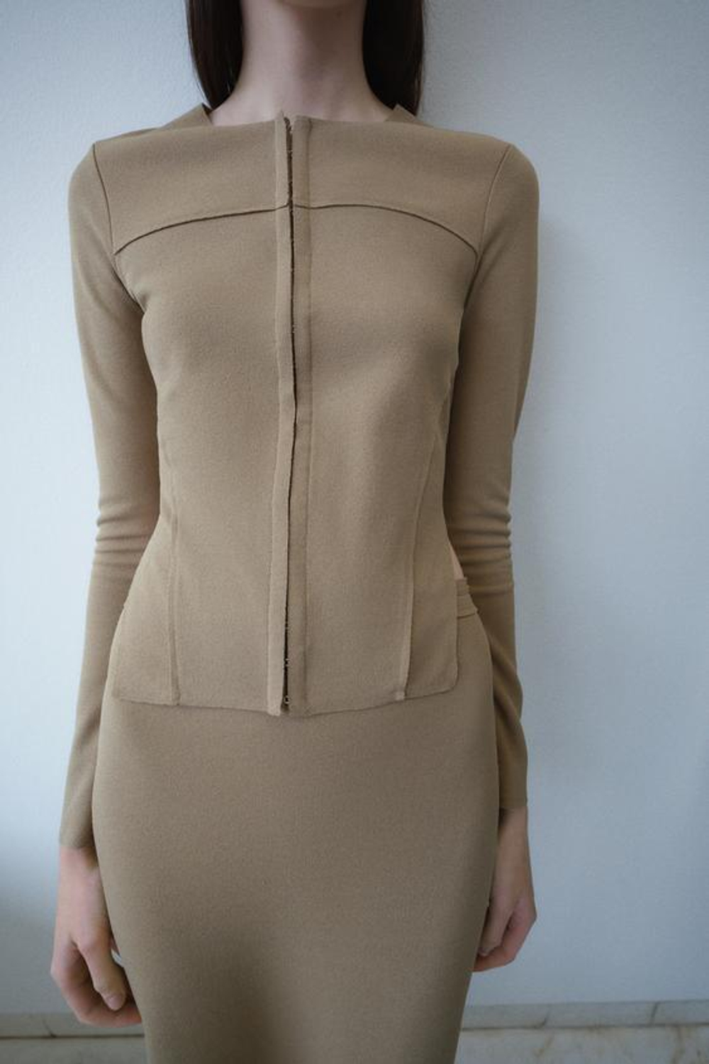 ZARA ТОП С РАЗРЕЗАМИ, ПЕСОЧНЫЙ