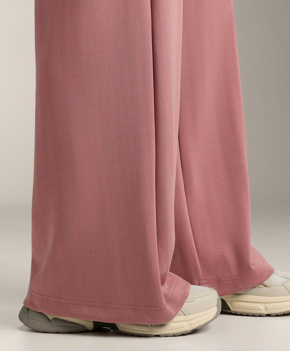 OYSHO Брюки с очень высокой посадкой в ​​полоску и текстурой, красно-коричневый