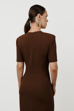 Платье-футляр