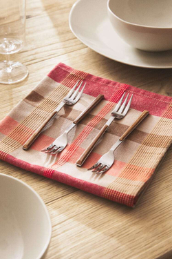 ZARA HOME НАБОР ИЗ ЧЕТЫРЕХ ВИЛОК ДЛЯ ЗАВТРАКА С ДЕРЕВЯННОЙ РУЧКОЙ, КОРИЧНЕВЫЙ