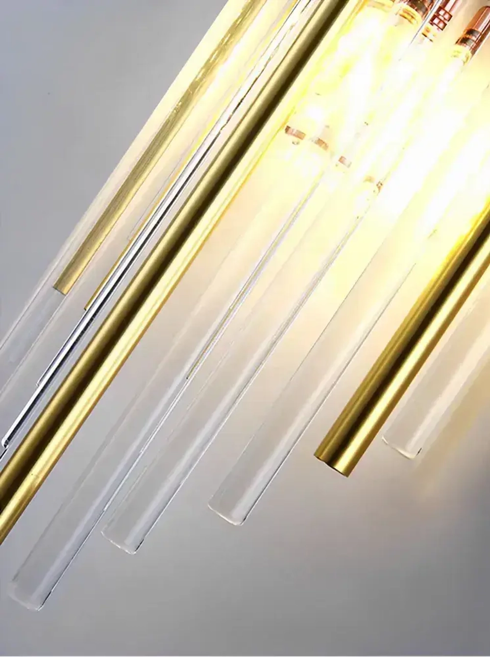 Настенный светильник в стиле арт-деко с хрустальными элементами