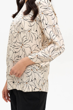 23175 Блузка женская (кремово-черный принт)