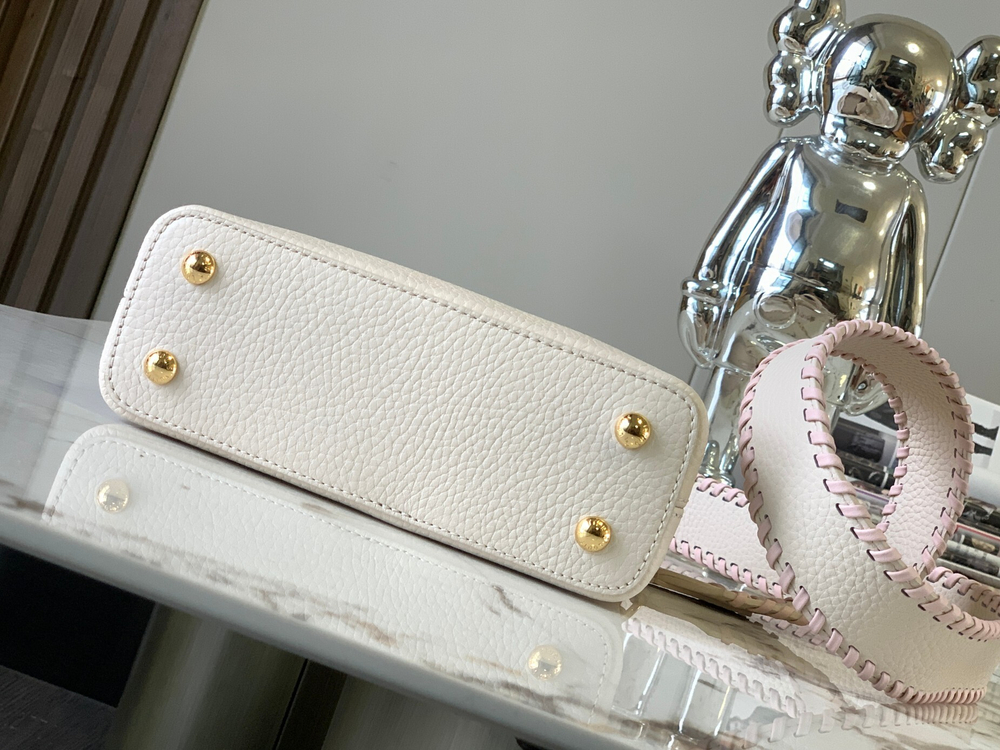 Louis Vuitton Capucines Mini