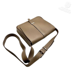 Сумка через плечо Hermes вертикальный мессенджер серо тауповый