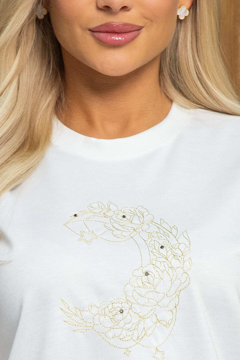 Футболка с вышивкой Эксклюзив (белая) Б12766-11М LT Collection