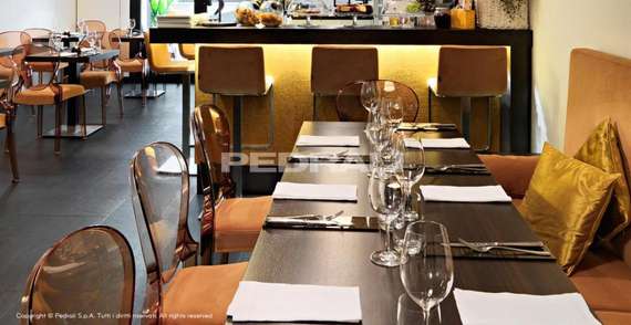 Стул Queen прозрачный янтарный