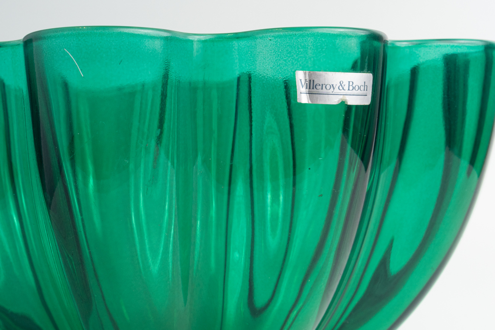 Большая ваза для фруктов изумрудного цвета Villeroy & Boch из серии Neptun