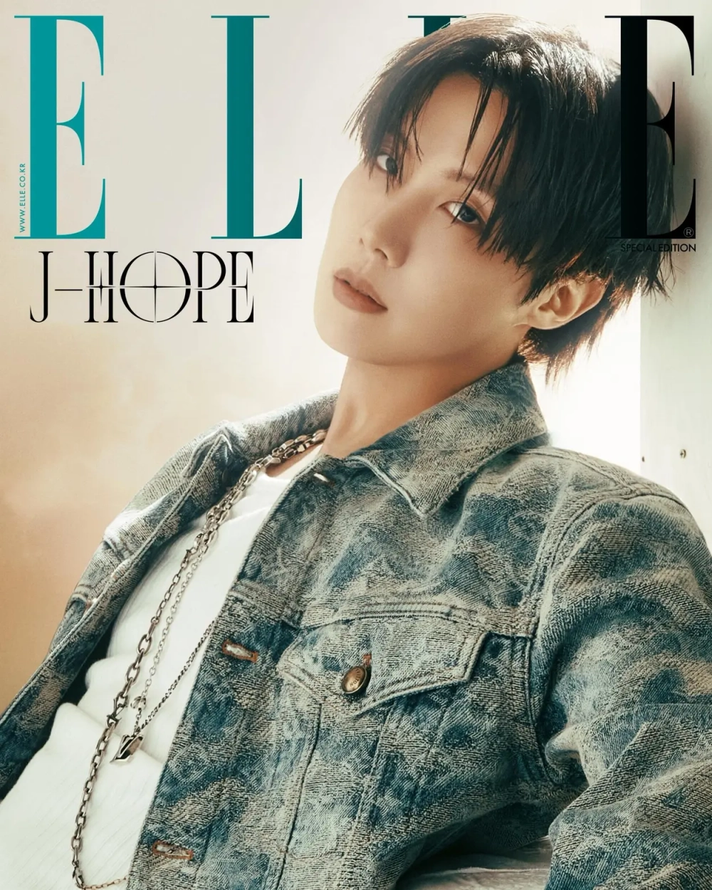 Журнал ELLE - 2025. 12 [Обложка: BTS j-hope]