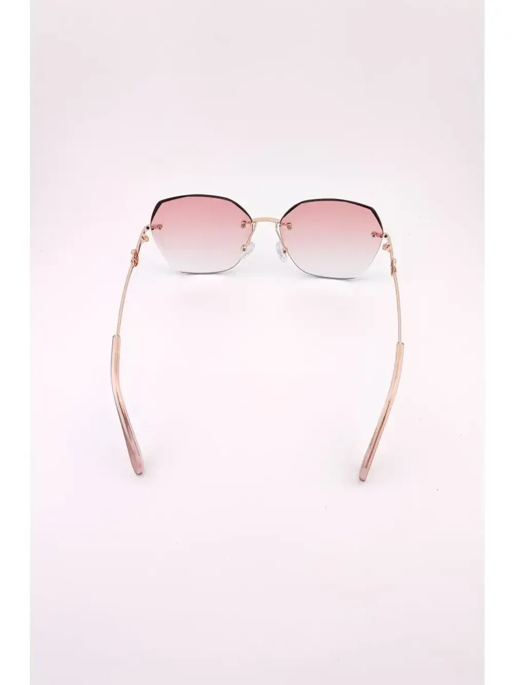 Очки солнцезащитные