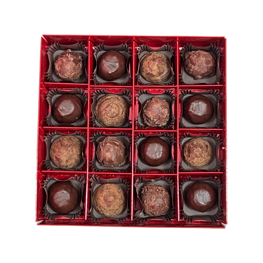 Коробка для конфет ПРЕМИУМ с большим окном 180*180*45 см (16) (шоколад/красная глянцевая)