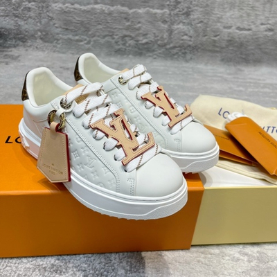 Louis Vuitton Time Out