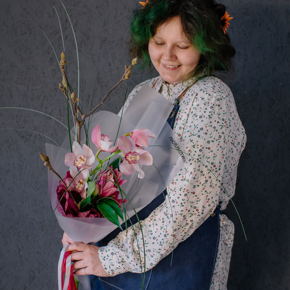 175. Трендовый премиальный букет с лилией и орхидеей