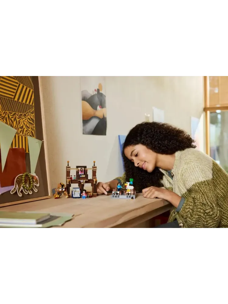 Конструктор Minecraft 21272 Боевой ринг в лесном особняке