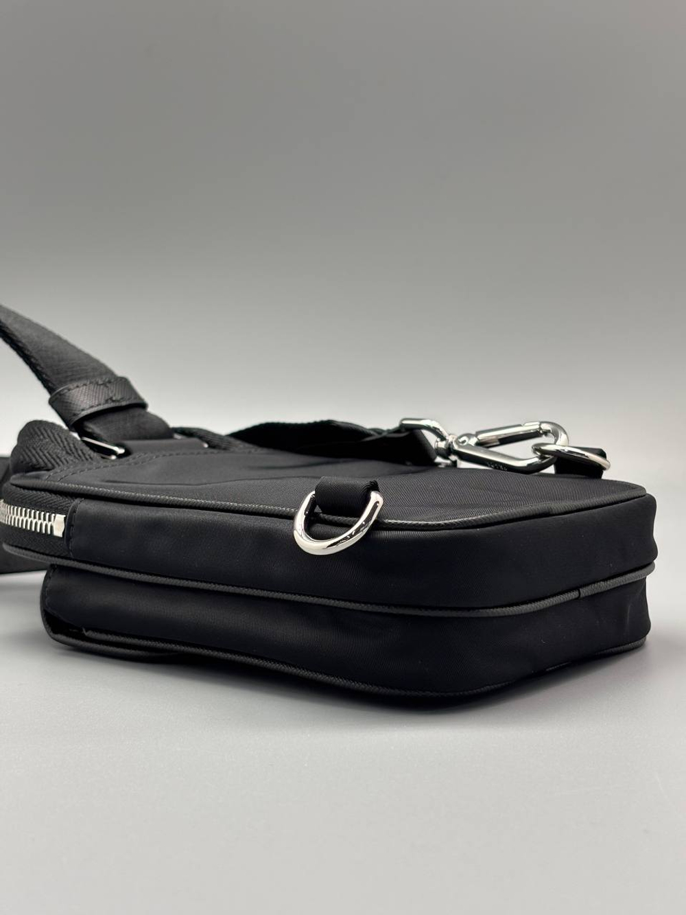 Сумка-мессенджер Prada